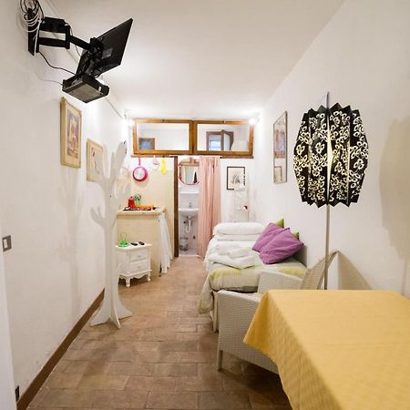 Duomo Budget Apartment ออร์เวียโต ภายนอก รูปภาพ