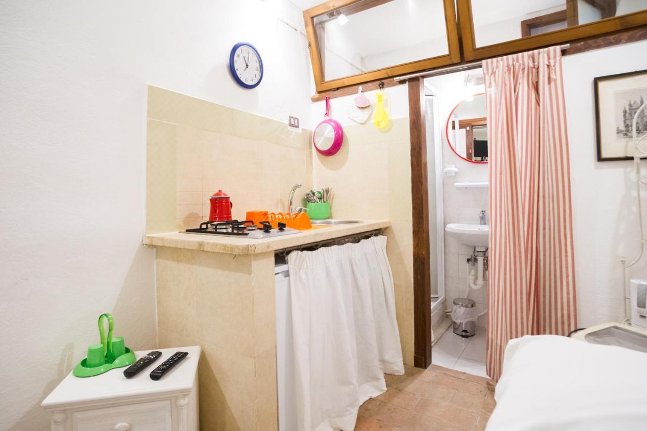 Duomo Budget Apartment ออร์เวียโต ภายนอก รูปภาพ