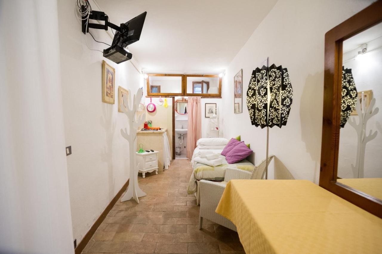 Duomo Budget Apartment ออร์เวียโต ภายนอก รูปภาพ