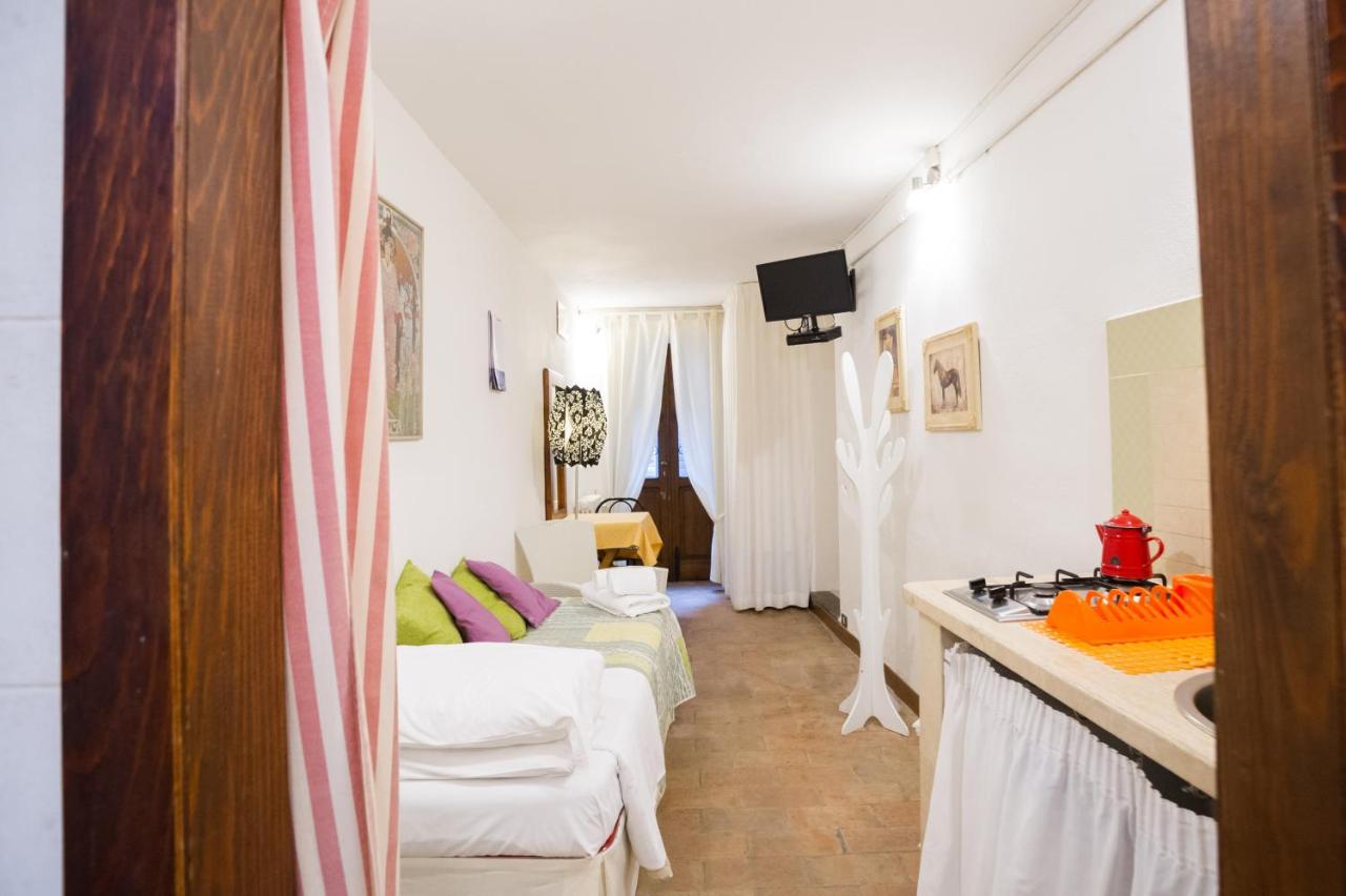 Duomo Budget Apartment ออร์เวียโต ภายนอก รูปภาพ